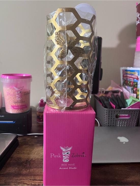 Pink Zebra Other - Pink Zebra Gold Honeycomb Accent Shade